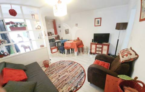 Alfama-lisboa-t1-2 ass.-mobilado-remodelada