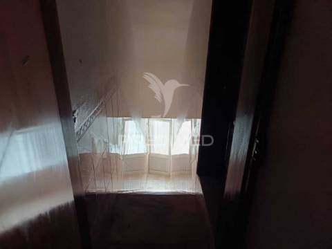 Oportunidade única no centro histórico de elvas – espaço versátil com potencial habitacional