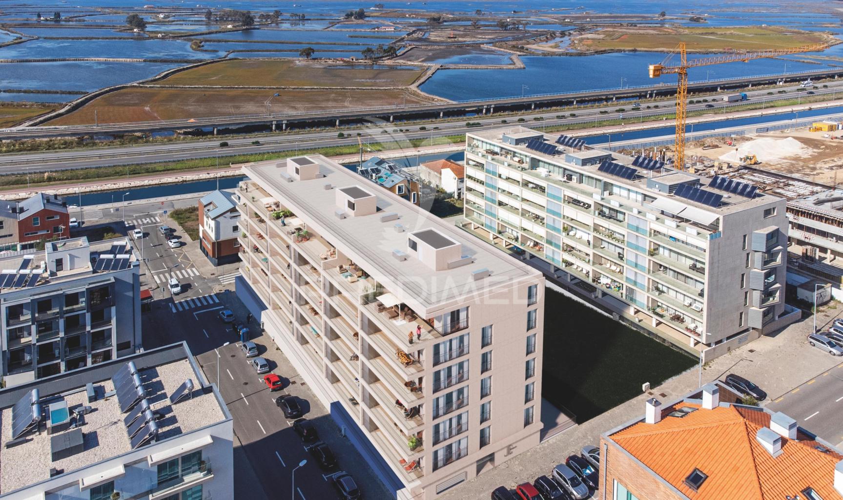 Apartamento t2 com suite, varanda e 2 garagens – barrocas, aveiro
