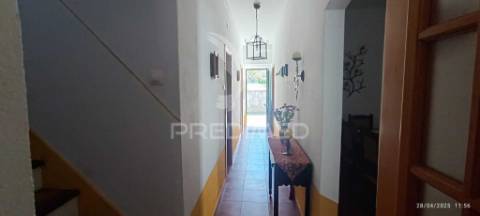 Moradia t4 à venda em arez, nisa – espaço, conforto e tranquilidade!