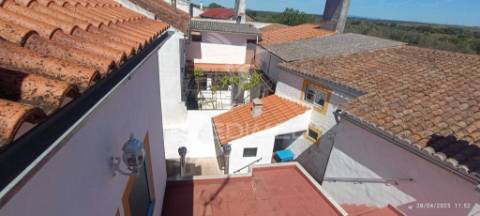 Moradia t4 à venda em arez, nisa – espaço, conforto e tranquilidade!