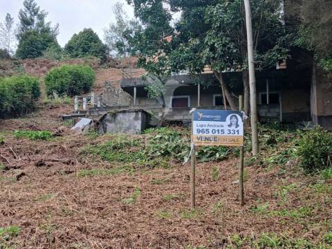 Terreno urbano no santo da serra