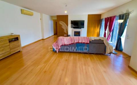 Apartamento t3 com vista mar na quinta do meio