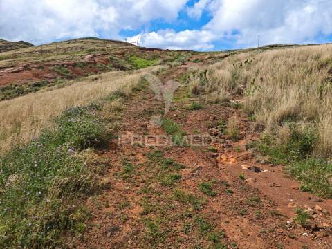 Terreno premium com vista mar no caniçal-ideal para projeto turìstico