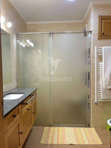 Moradia de 308 m2, inserida num terreno com 4.087 m2