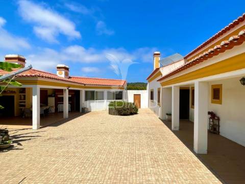 Moradia de 308 m2, inserida num terreno com 4.087 m2