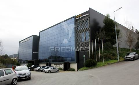 Escritório no parque industrial de celeirós