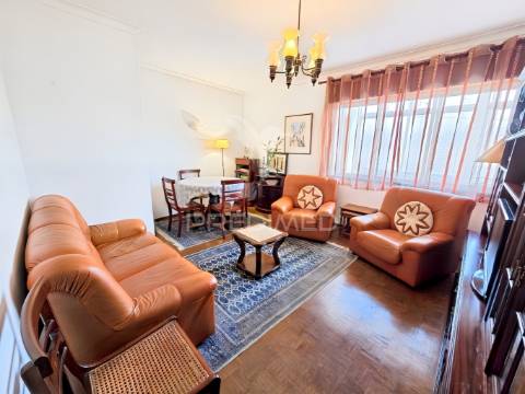 Apartamento t4, em alvor