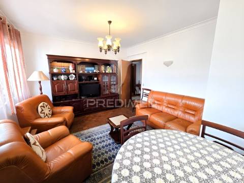 Apartamento t4, em alvor