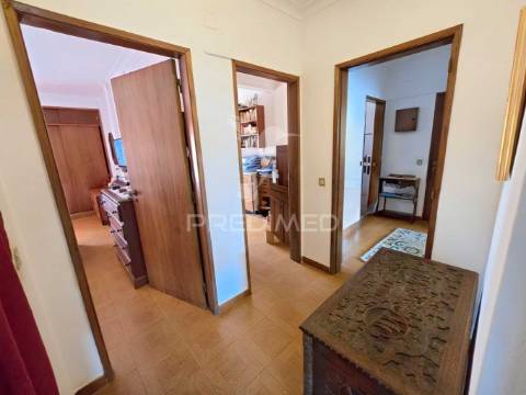 Apartamento t4, em alvor