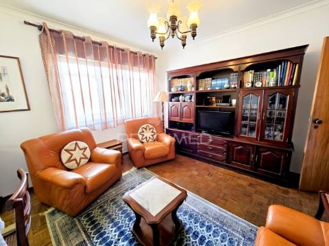 Apartamento t4, em alvor