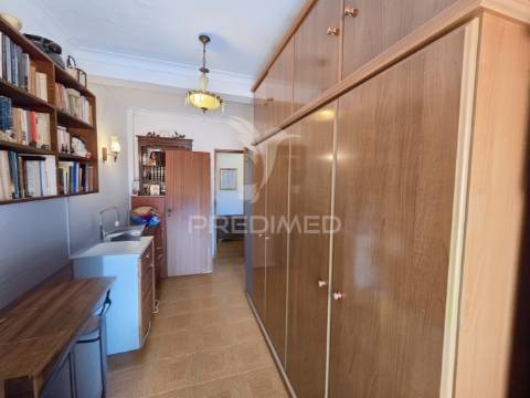 Apartamento t4, em alvor