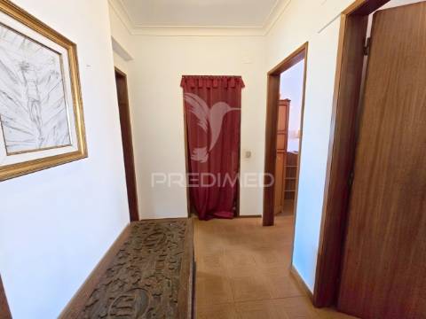 Apartamento t4, em alvor