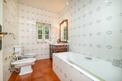 Refúgio de luxo no gerês – moradia térrea t4 com piscina e vista rio  barragem de salamonde | 4 suites | piscina | churrasqueira | vistas deslumbrantes