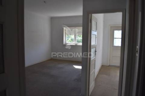 Moradia independente em pedroso