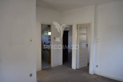 Moradia independente em pedroso