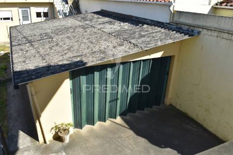 Moradia independente em pedroso