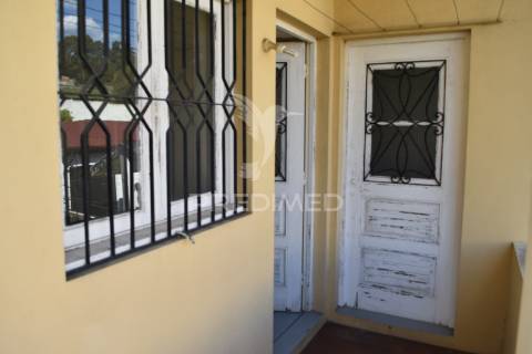 Moradia independente em pedroso