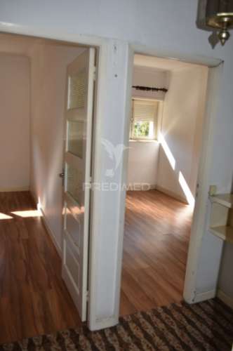 Moradia independente em pedroso