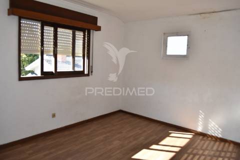 Moradia independente em pedroso