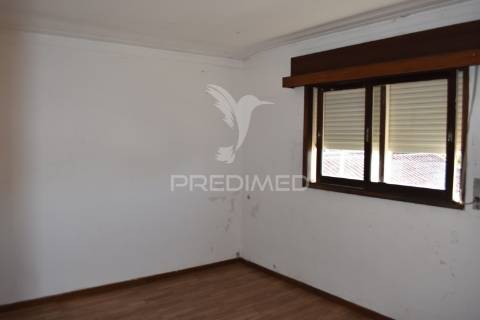 Moradia independente em pedroso