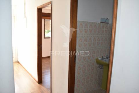 Moradia independente em pedroso