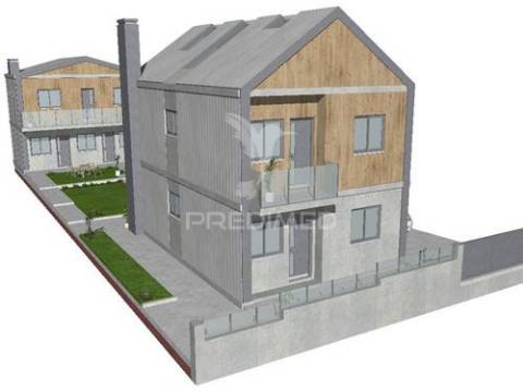 Moradia independente em pedroso