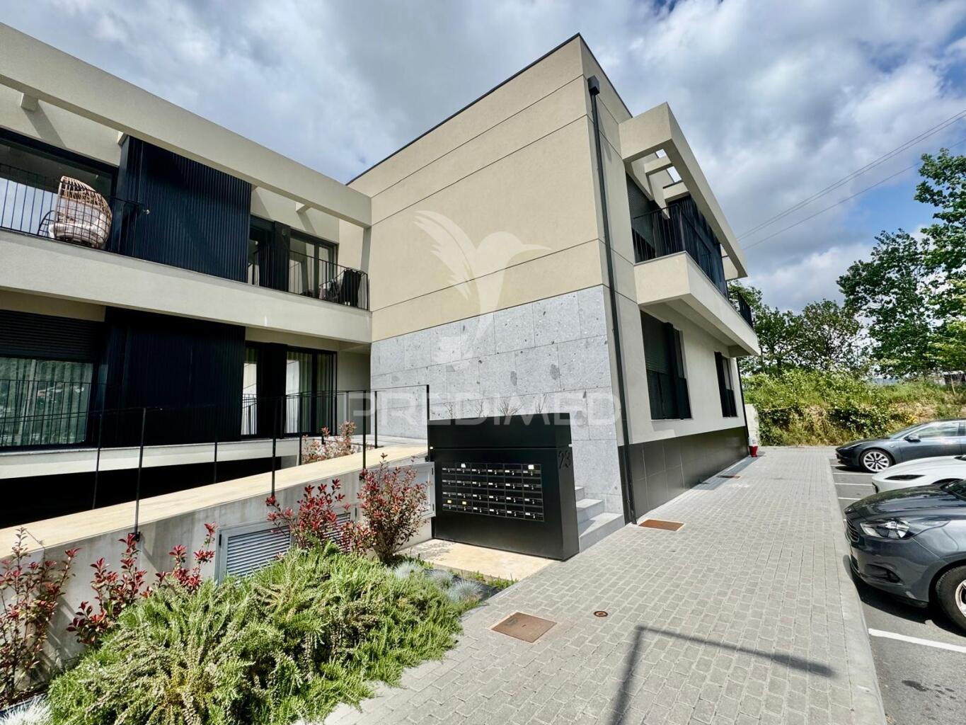 Apartamento t1 "semi - novo" - próximo à universidade