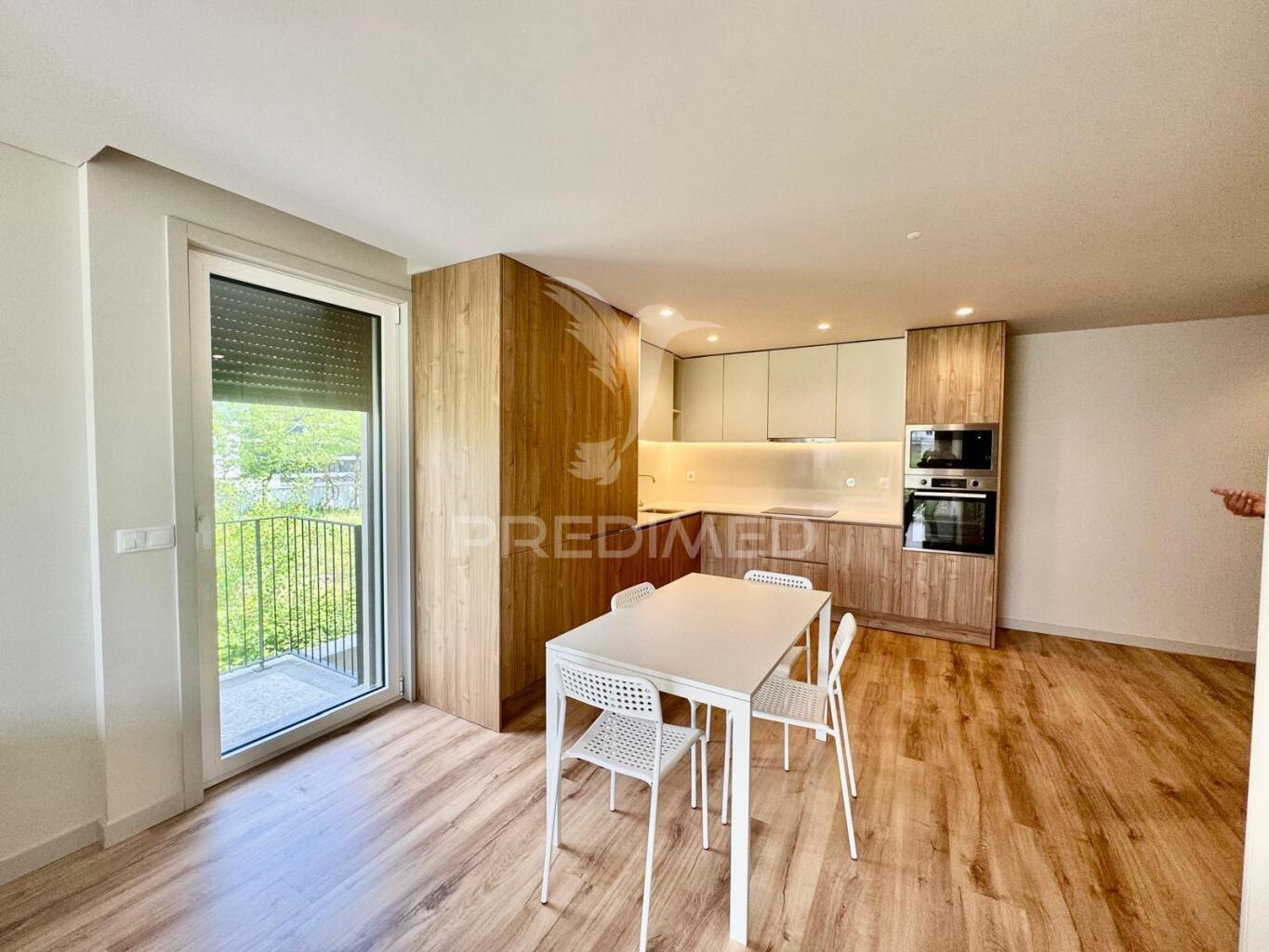 Apartamento t1 "semi - novo" - próximo à universidade