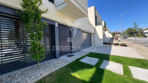 Moradia nova t3 (gaveto) - palmeira, braga