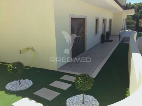 Moradia de luxo v3, localizada em amiais de baixo / santarém