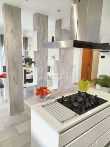 Moradia de luxo v3, localizada em amiais de baixo / santarém