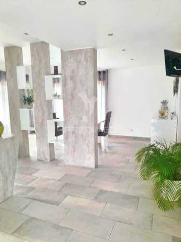 Moradia de luxo v3, localizada em amiais de baixo / santarém