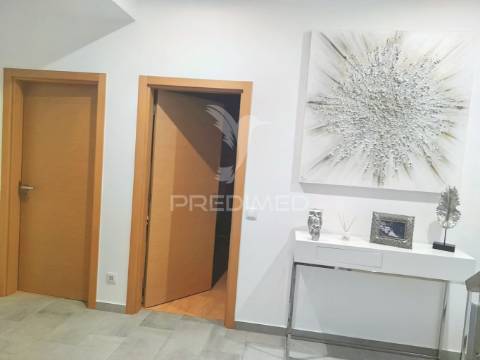 Moradia de luxo v3, localizada em amiais de baixo / santarém