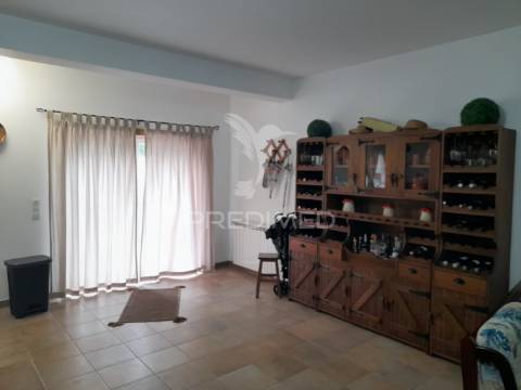 Moradia de luxo v3, localizada em amiais de baixo / santarém