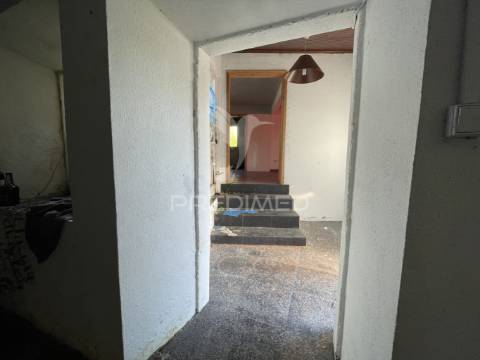 Moradia t2 em santo amaro