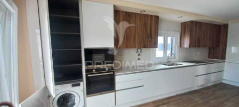 Moradia t4 - quinta da serralheira, setúbal  600.000€