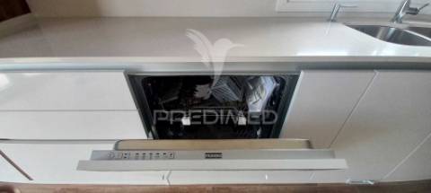 Moradia t4 - quinta da serralheira, setúbal  600.000€