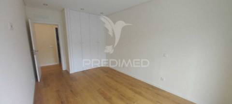 Moradia t4 - quinta da serralheira, setúbal  600.000€