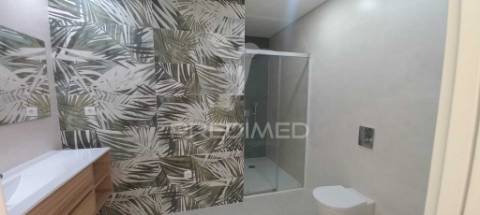 Moradia t4 - quinta da serralheira, setúbal  600.000€