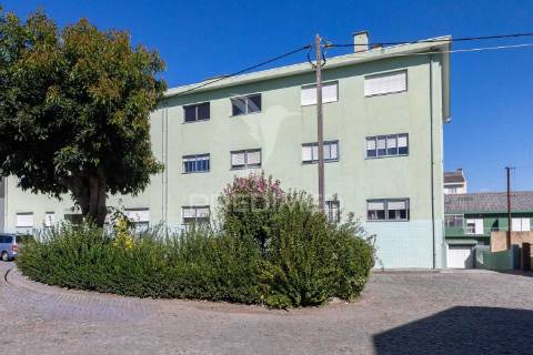 Apartamento t2+1(+2) com garagem box em rio tinto