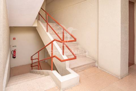 Apartamento t3 equipado e mobilado, localizado em terras de bouro.