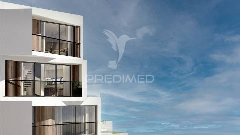 Apartamento t3 na avenida doutor lourenço peixinho