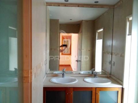 Excelente moradia 3 frentes - valongo