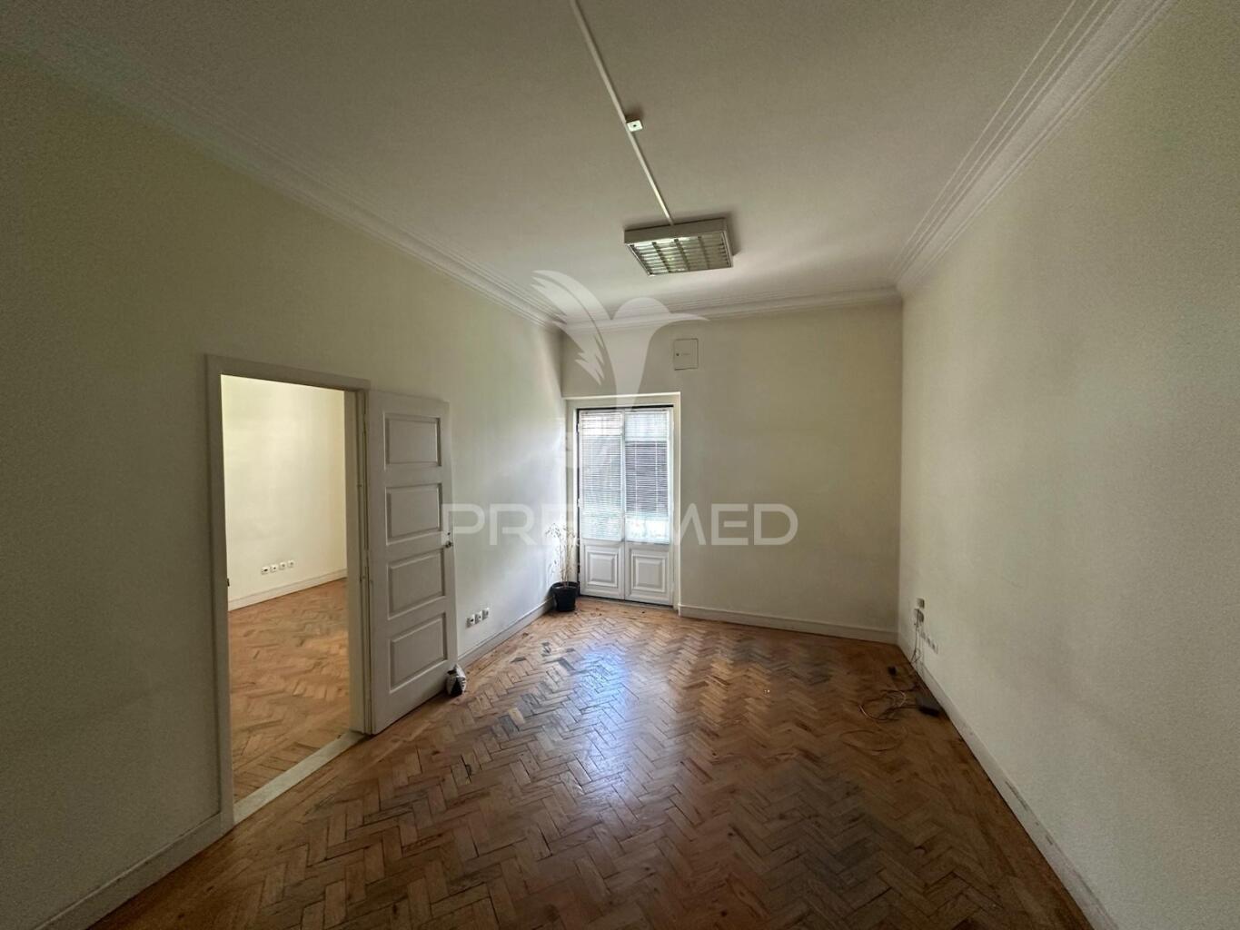 Escritórios/arrendamento