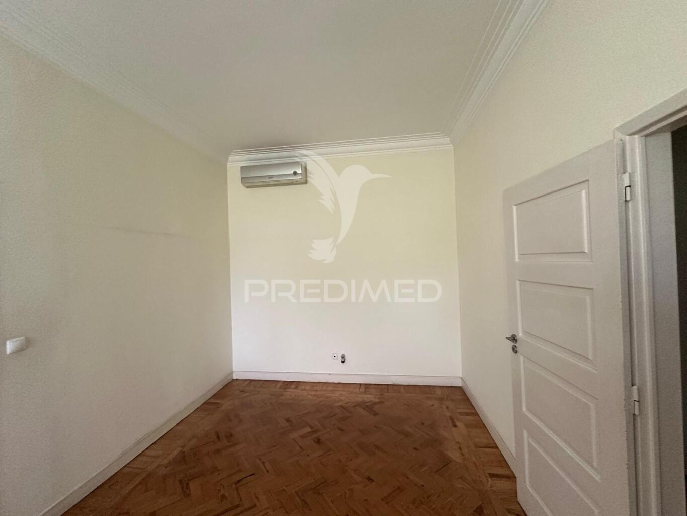 Escritórios/arrendamento