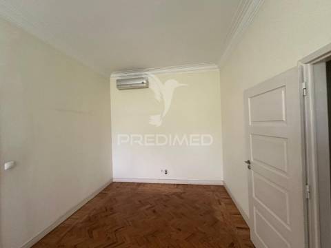 Escritórios/arrendamento