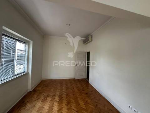 Escritórios/arrendamento