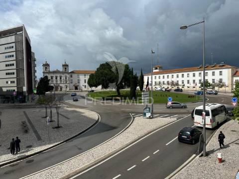 Escritórios/arrendamento