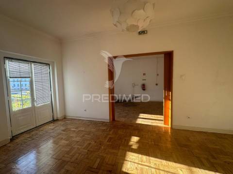 Escritórios/arrendamento